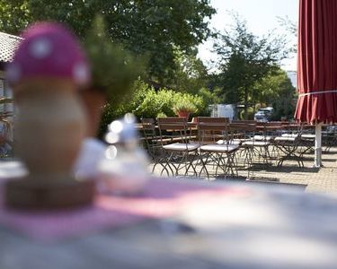 Terrasse Camping Restaurant Herr Fröhlich (Copyright: Camping Kirchzarten)